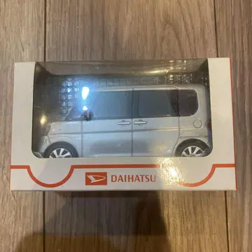 DAIHATSU Tanto 미니카 실버
