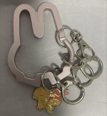 산리오 토끼 모양 키링 헬로키티 카라비너