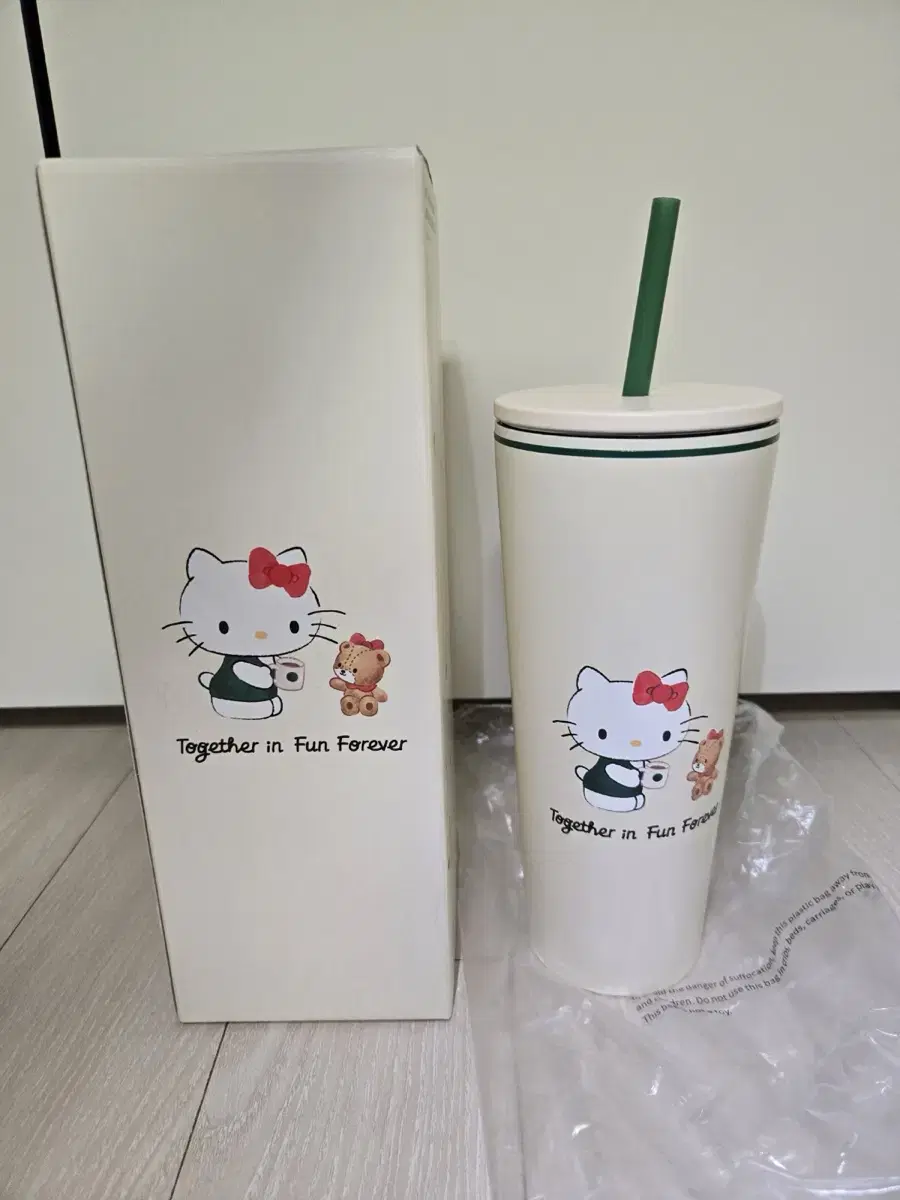 스타벅스 SS 헬로 키티 콜드컵 473ml