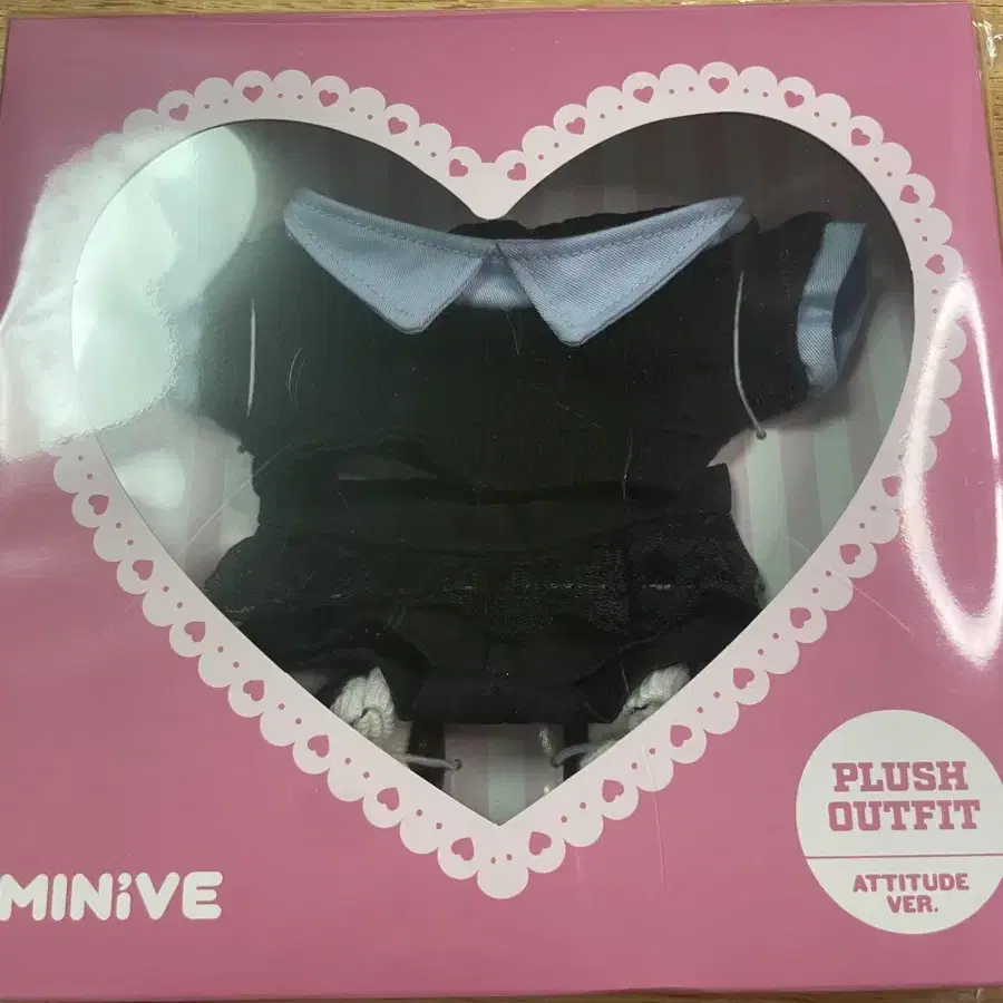 韓国限定 IVE MINiVE ポップアップ 服 OUTFIT Qoo10] STARSHIPエンターテインメント [IVE x MINIVE BUSAN