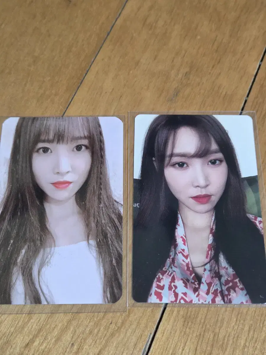 여자친구 유주 포카 일괄 양도 합니다.