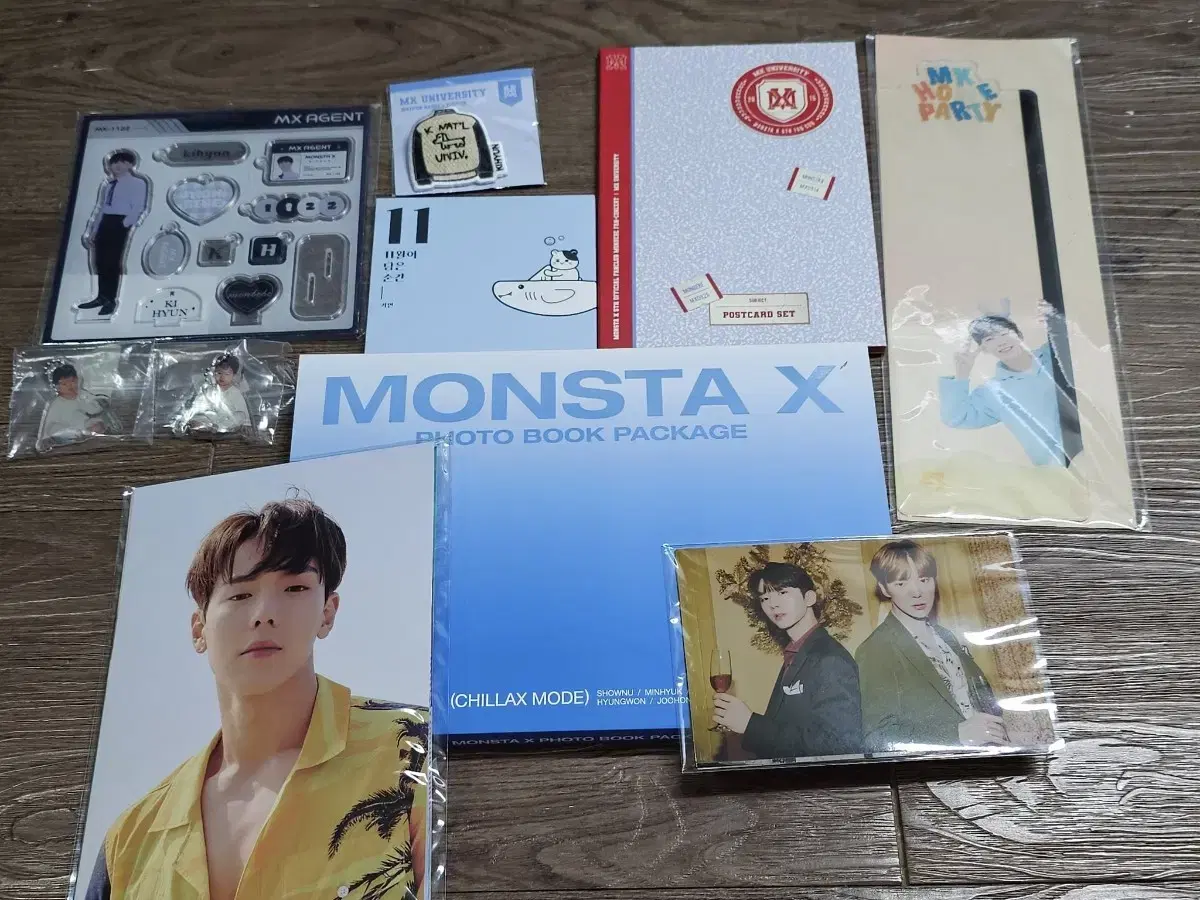 몬스타엑스 공식 키트 포토북 시즌그리팅