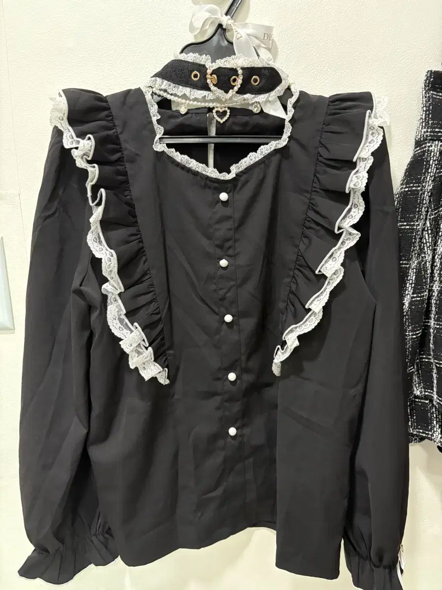 Rosita Choker Blouse Dimallubang Cruise Bubbles Travas Tokyo Yosuke Demonia Yangjire