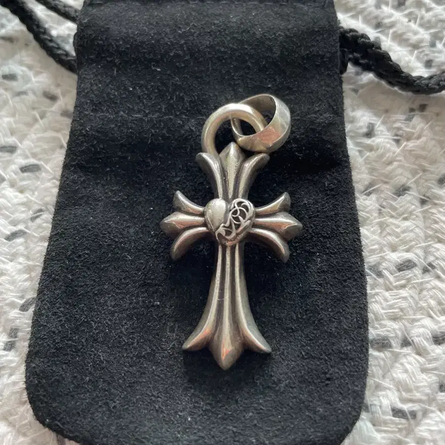 CHROME HEARTS | 크롬하츠 Chrome Hearts Silicrom CH Cross