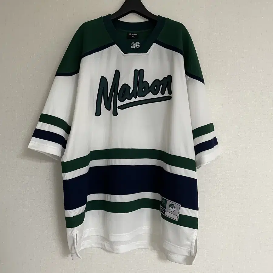 ■Malbon Golf■ 36 BUCKET HOCKEY T-SHIRT GREEN MAN MALBON | 말본 Malbon Golf 36 Bucket Hockey T-shirt on