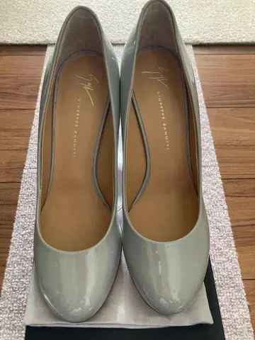 GIUSEPPE ZANOTTI 펌프스