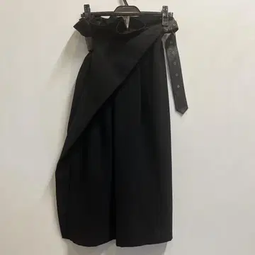 AKIRA NAKA 비대칭 벨트 스커트