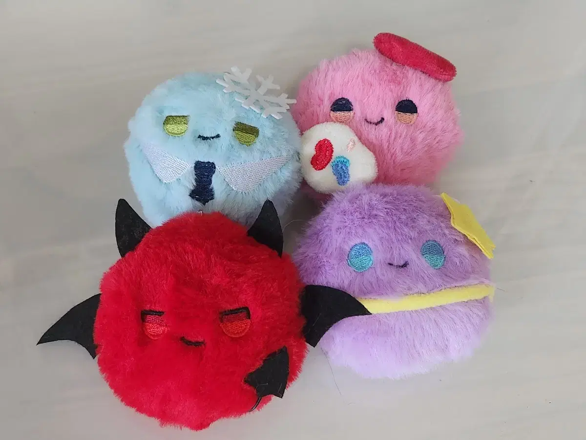 Love and Deepspace Luvdeep plump doll key ring
