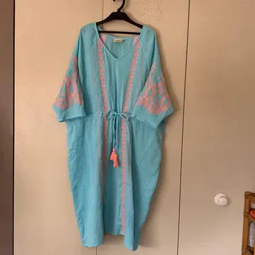 미사용 치치카카 티티카카 스카이블루 자수 원피스