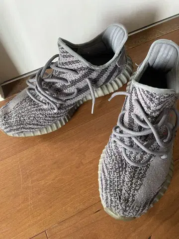 Yeezy Boost 350 V2 그레이/레드 29.5cm