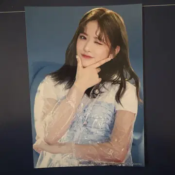 안유진 브로마이드