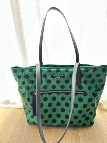 kate spade 그린 컬러 도트 무늬 숄더백 주말 할인 중
