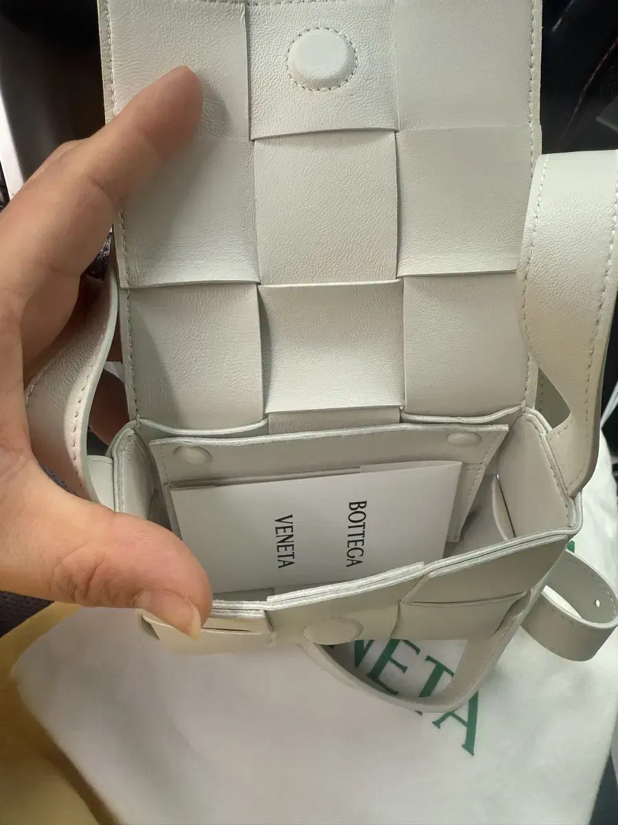 보테가베네타 미니 카세트백