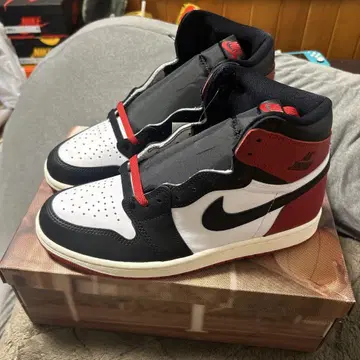 Air Jordan 1 Retro High OG 사이즈 8