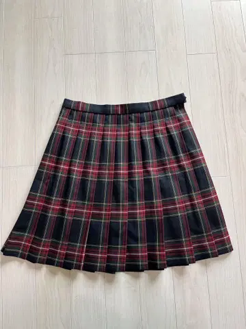 블랙과 레드 체크 무늬 플리츠 스커트 72
