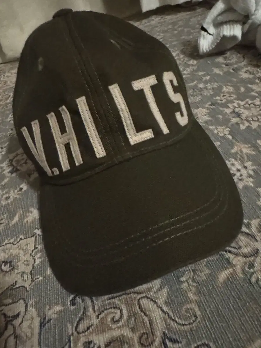토이즈맥코이 대탈주 60주년 기념 볼캡 V.HILTS