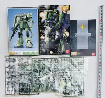미조립 기동전사 건담 자쿠 II MS-06F/J 마스터 그레이드 모델