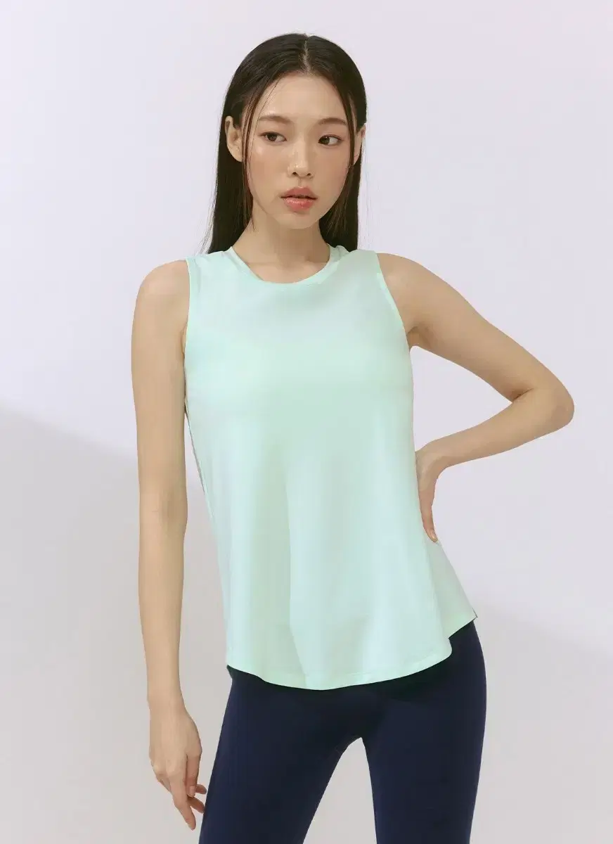 새상품 젝시믹스 아이스페더 컴포트 슬리브리스