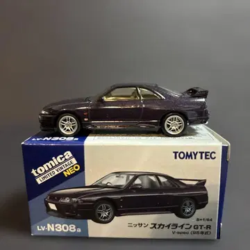 토미카 리미티드 빈티지 네오 스카이라인 GT-R R33 1/64