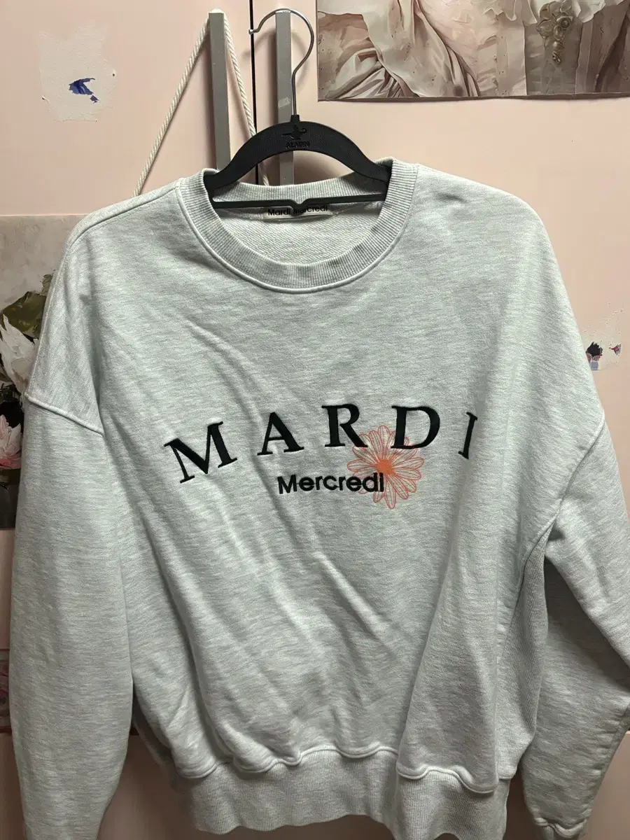 Mardi Mercredi Sweatshirt