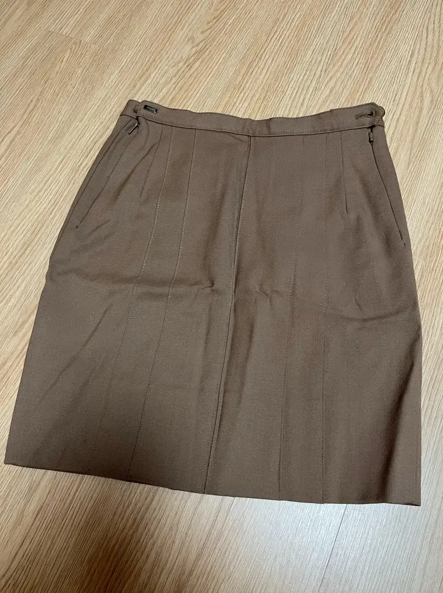 School uniform skirt, brown, size 65
