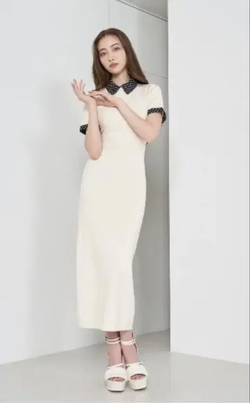 다리치 백 오픈 도트 니트 롱 원피스 아이보리 F-S