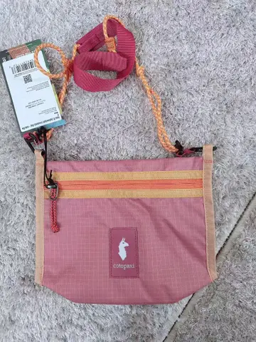 cotopaxi 핑크 숄더백