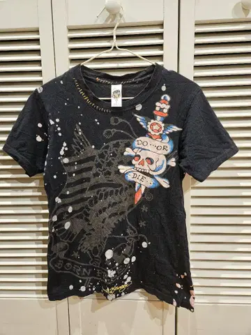 Ed Hardy 스컬 프린트 티셔츠 S 사이즈