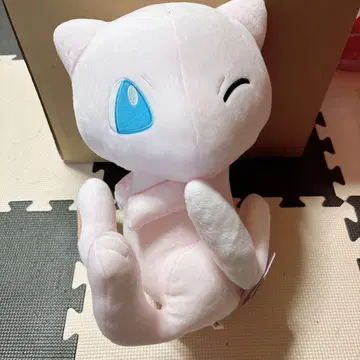 포켓몬 뮤우 봉제 인형 꼬리 봐봐! 엄청 큰 봉제 인형