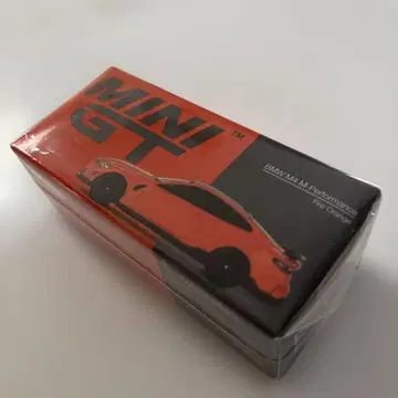 새상품 MINI GT No.526 BMW M4 M-Performance