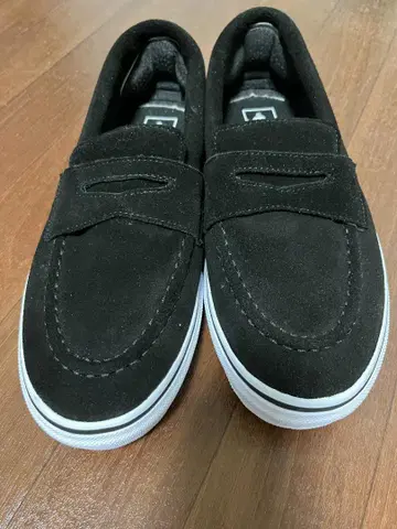VANS 블랙 스웨이드 슬립온 로퍼