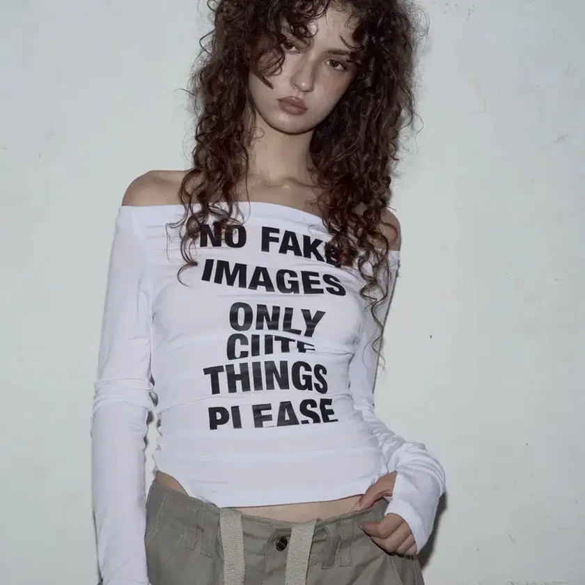 Tシャツ・カットソー PLEASENOFOLLOW Kacy Lettering Long Off-Shoulder Top 3colors MUSINSA | PLEASENOFOLLOW Kacy Lettering Long Off-Shoulder