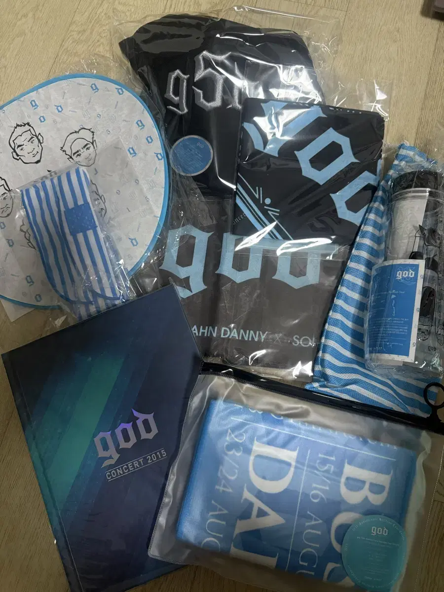 마지막가격인하) god 콘서트 굿즈 8종 + 콘서트비디오테이프(덤)