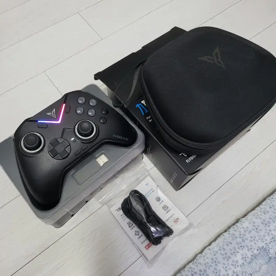 Selling a full box of Vader 4 Pro. #조이스틱,#게임패드,#베이더4프로,#베이더 on Bunjang  Global Site.