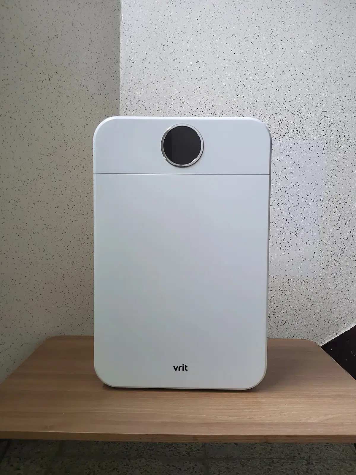 Selling Brit PURE Anion Air Purifier (VR309).