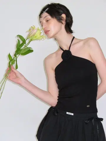 CRANK/크랭크 ROSE HALTER NECK TOP