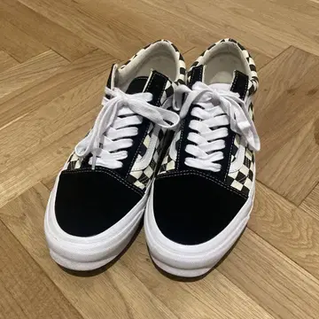 VANS 올드스쿨 체커 볼트