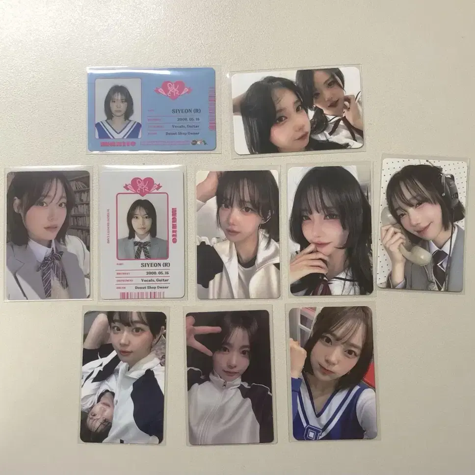 QWER album + poca set #Qwer,#앨범,#개봉앨범,#포카 on Bunjang