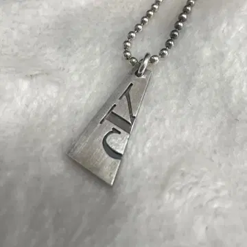 캘빈클라인 CK 925 실버 삼각형 펜던트 목걸이