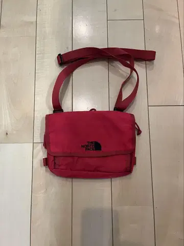 THE NORTH FACE 숄더백 레드