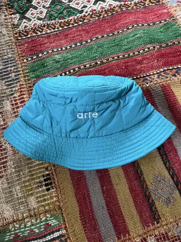 아르테 안트베르펜 바우하우스 퀼팅 버킷 모자