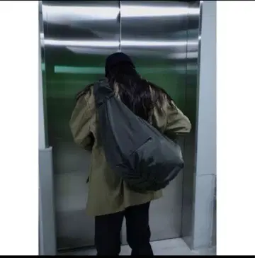 OUAT 숄더백 메신저 백 그린