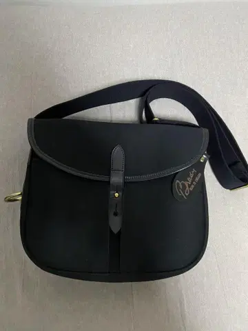 새상품급 BRADY STOUR 블랙 브래디 스토어 숄더백