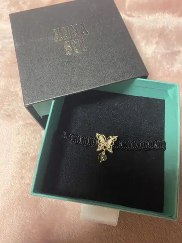 ANNA SUI 초커 나비 골드 박스 포함