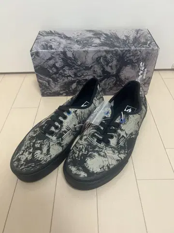 반스 Authentic Hua Tunan 첸 잉걸 2022 콜라보
