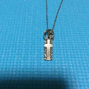 실버 십자가 플레이트 목걸이 탑