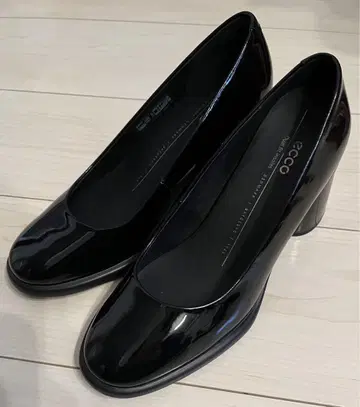 ECCO 에코 천연 가죽 펌프스 스컬프티드 렉스