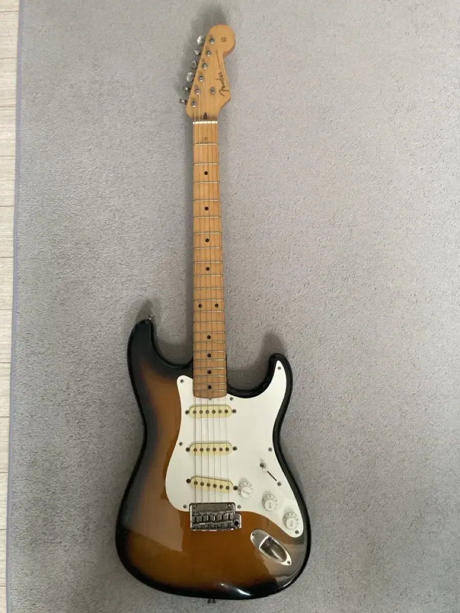 Fender MIJ 1997 CIJ 54' Electric Guitar Strat