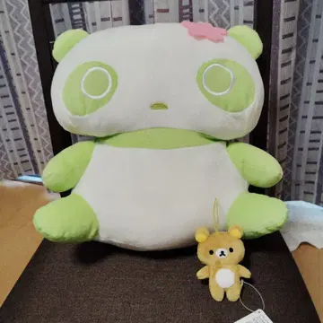 치유하는 팬더 봉제 인형과 리락쿠마 스트랩 세트