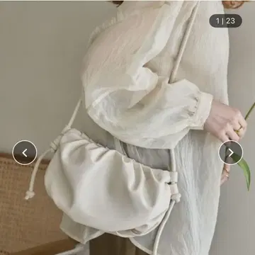 개더 숄더백